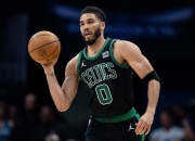 雷速直播-塔图姆在掘金比赛中精彩发挥，挺进下一轮引发热议！的简单介绍