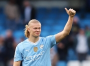 雷速体育- MAD前途光明！，哈兰德新星出色防守表现突出观众掌声雷动